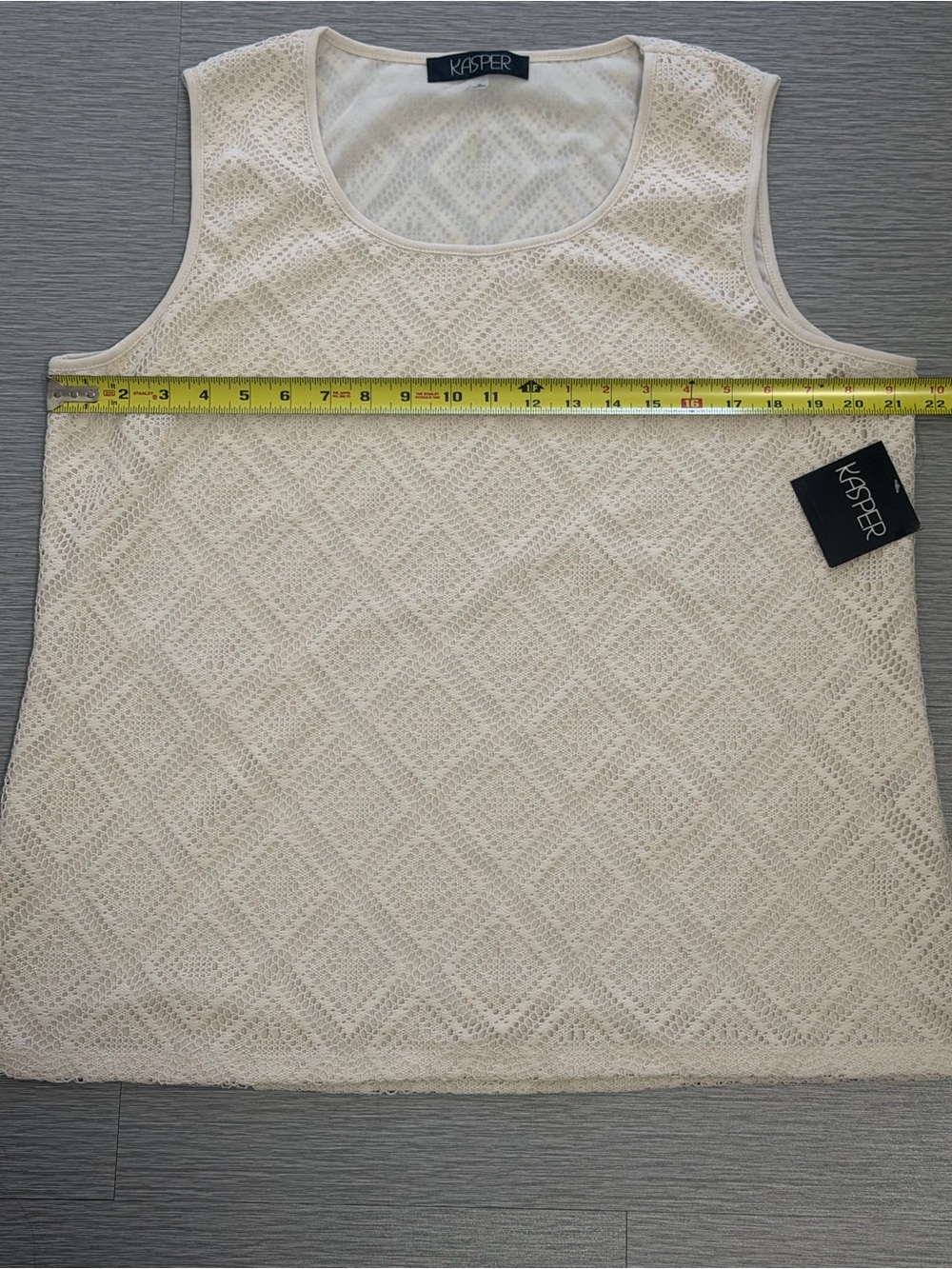 NWT Kasper Flax Lace Shell Top XL Sleeveless Geometric Lace Blouse Beige - Picture 4 of 9